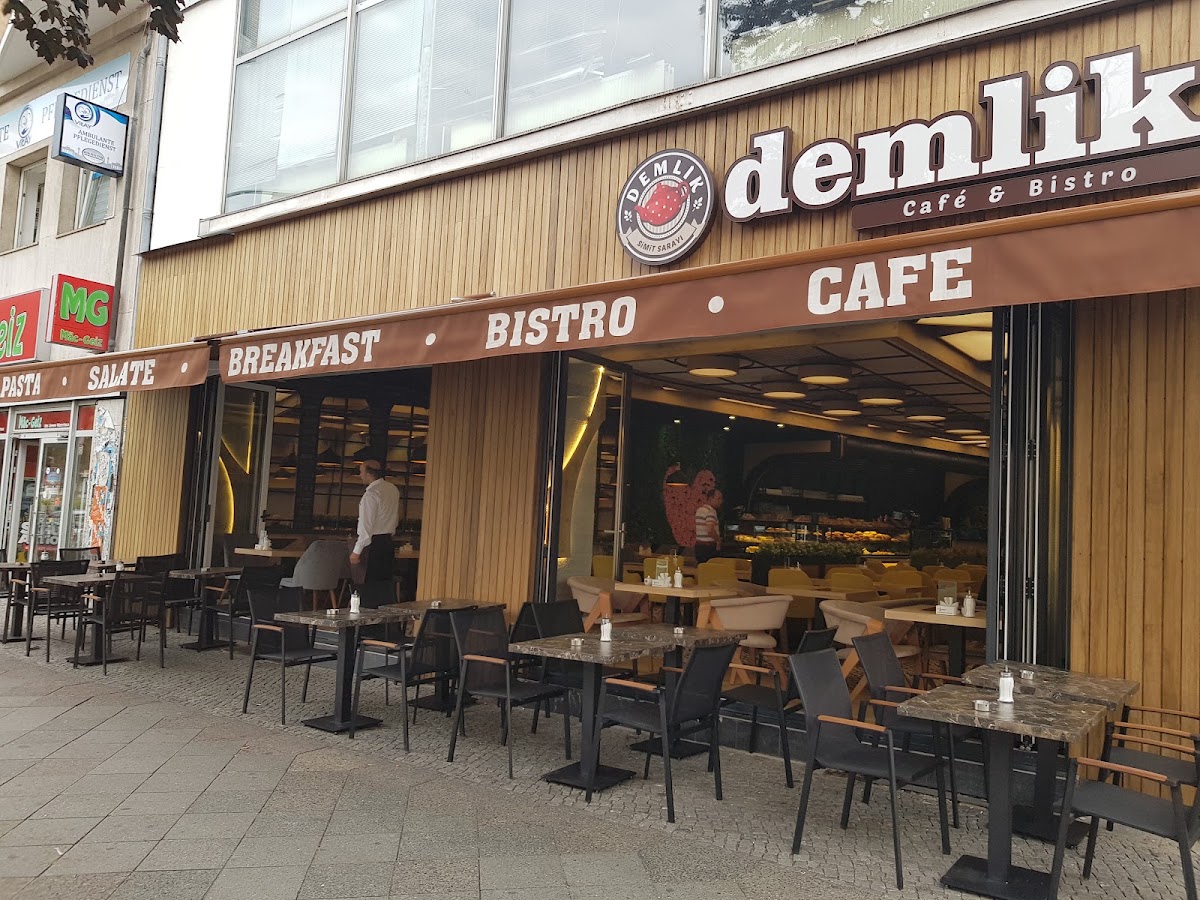 Demlik Cafe & Restaurant